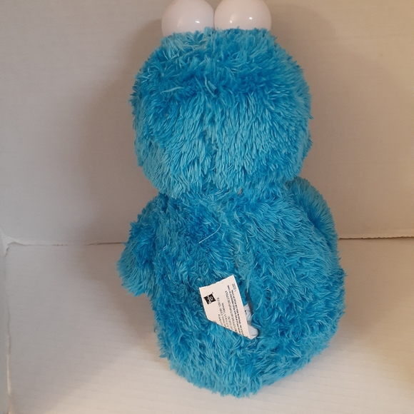 Sesame Street TALKING Cookie Monster Animated Plush - Picture 2 of 3